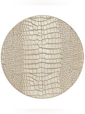 Kim Seybert Round Crocodile-Embossed Placemat in Ivory
